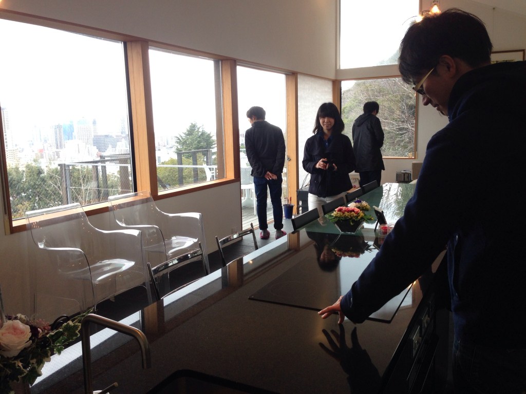 The low kitchen bench in House in Kitano